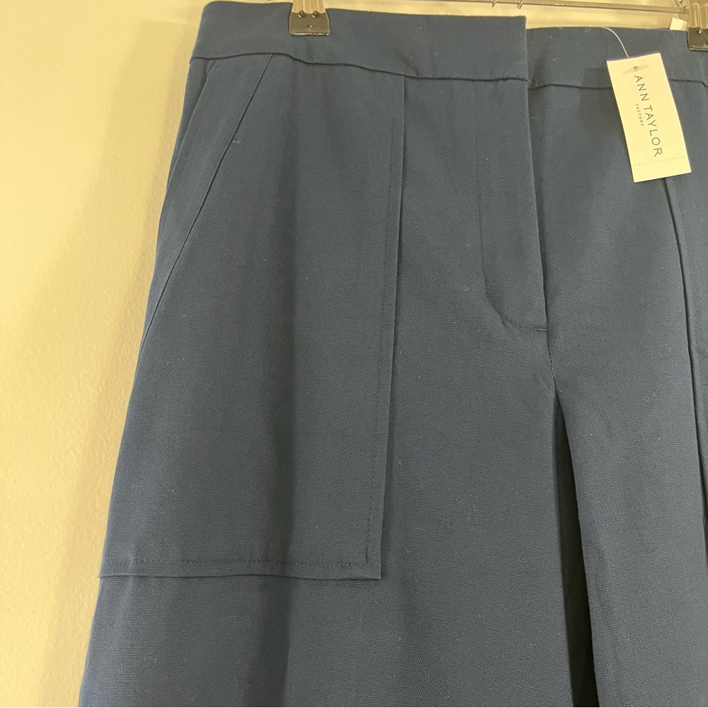 Ann Taylor Factory Woman’s Navy The Wide Leg Crop Pants Porkchop Pockets Size 6 - Picture 9 of 11